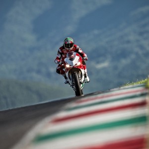 爱游戏电脑版官网-特色乡村篮球赛，激发农村青少年的运动热情，乡村篮球活动照片