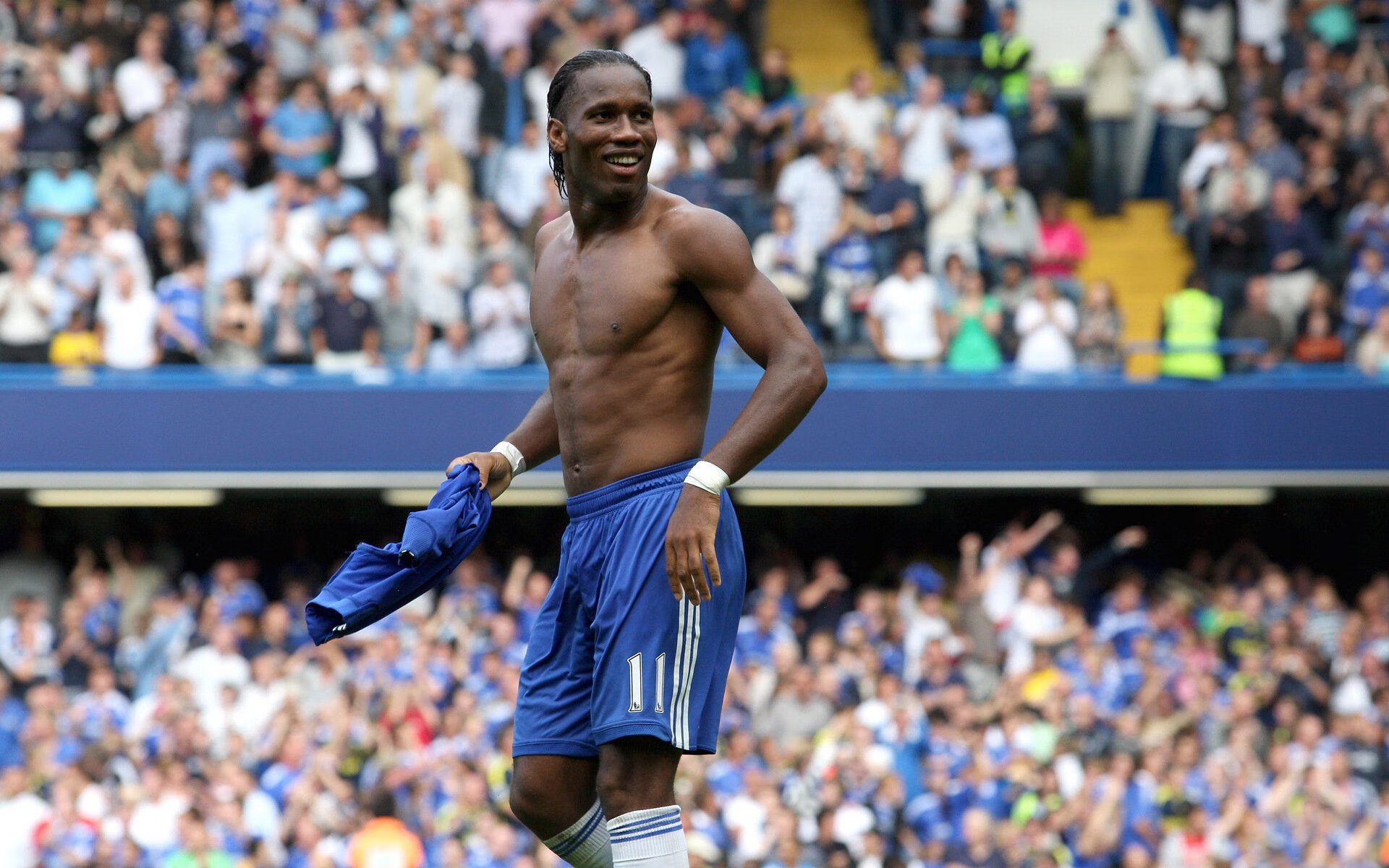 _夜光跑步：用光影点亮城市夜空_，夜光跑道有毒吗